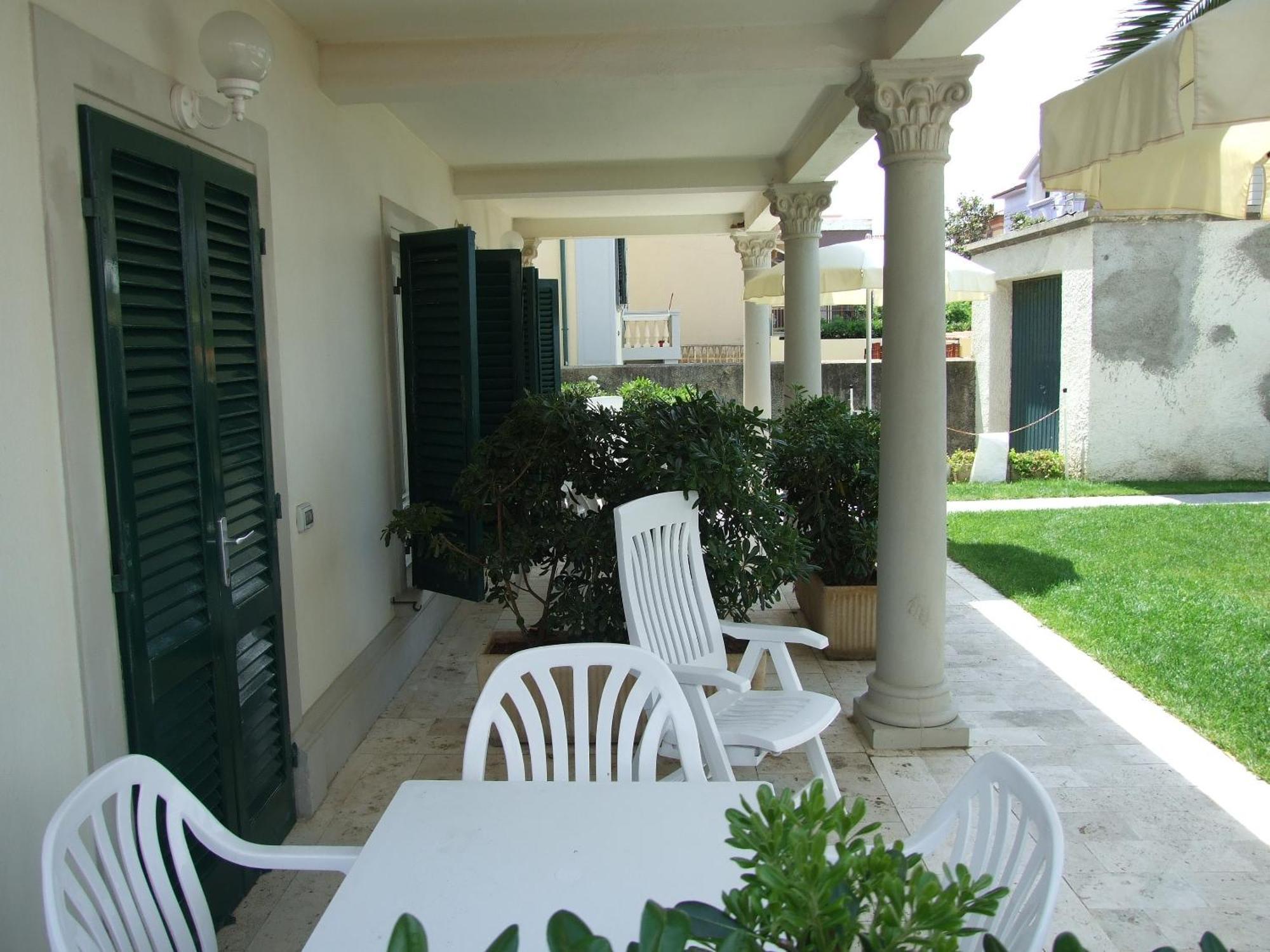 Residence Villa Piani Сан-Винченцо Экстерьер фото